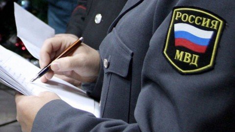 В Духовщинском районе гражданка подозревается в даче незаконного денежного вознаграждения сотруднику полиции